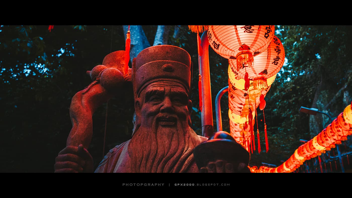 Bo Wen Huang - Taiwanesische Tempel bei Nacht