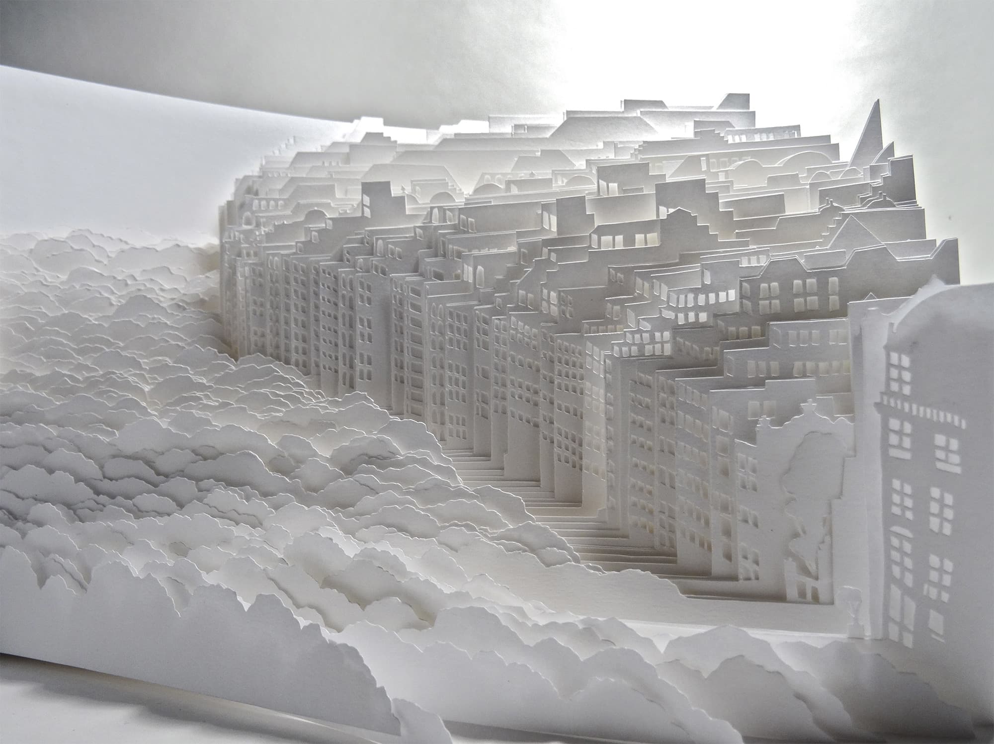 Ayumi Shibata - Komplexe Landschaften aus Papier